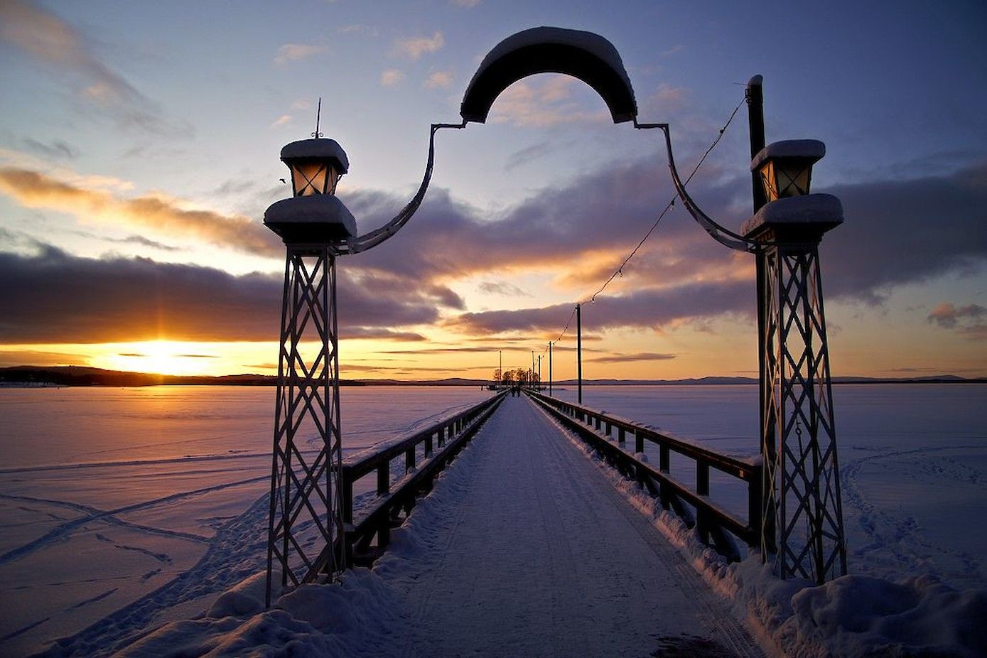 Långbryggan in Rättvik. Deze bijzondere steiger is 628 meter lang en werd in 1895 gebouwd als aanlegplaats voor het stoomschip S/S Rättvik.