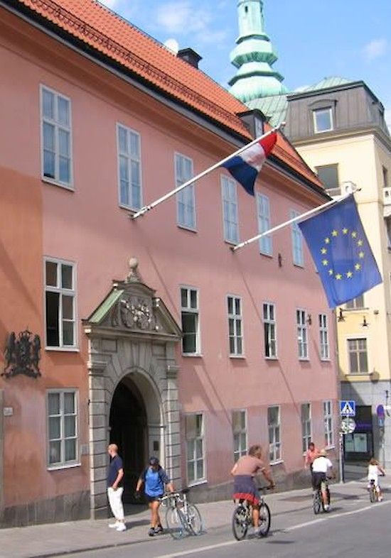 De Nederlandse ambassade in Stockholm.