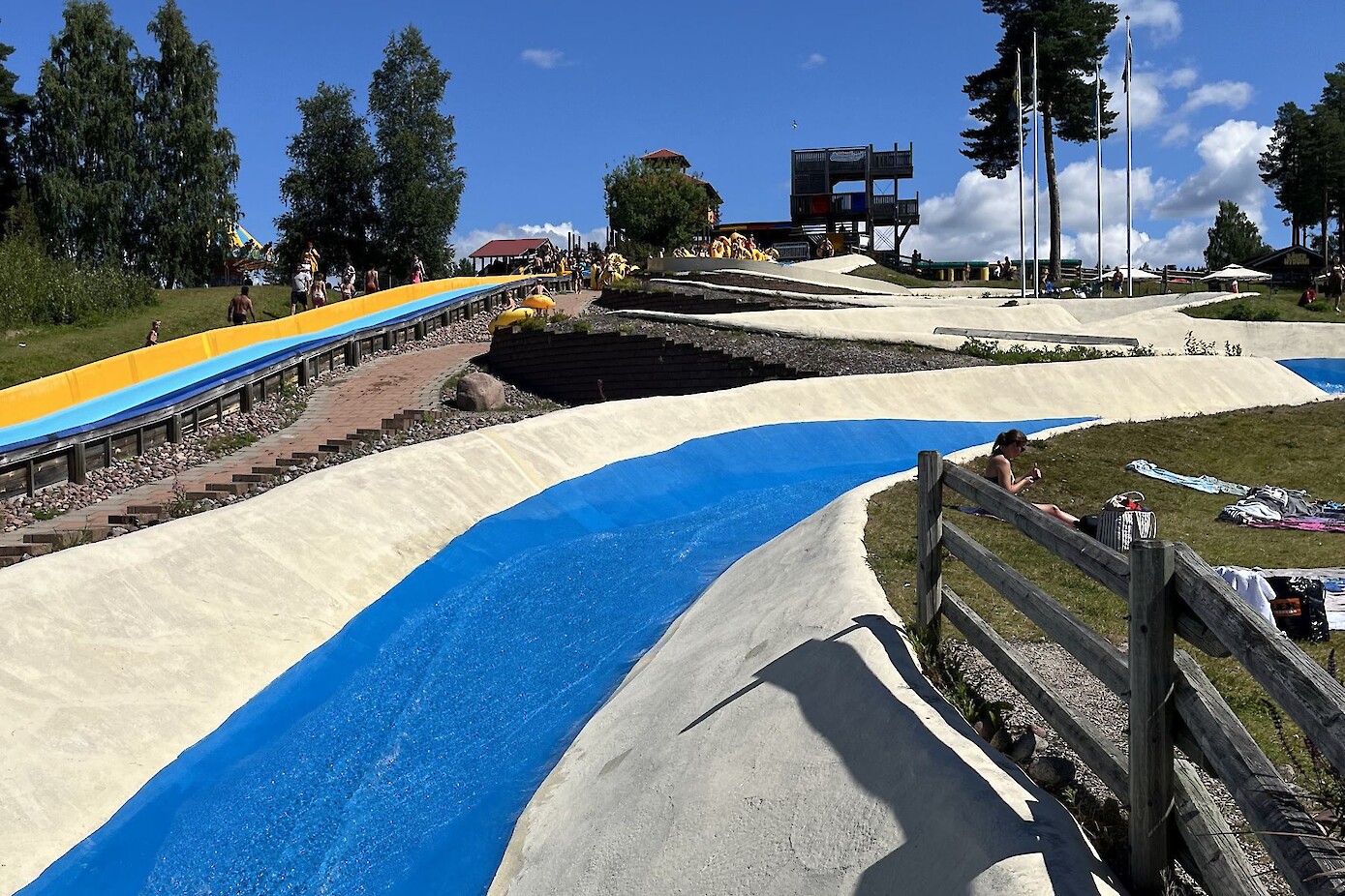 Een van de spannende glijbanen in het waterland.