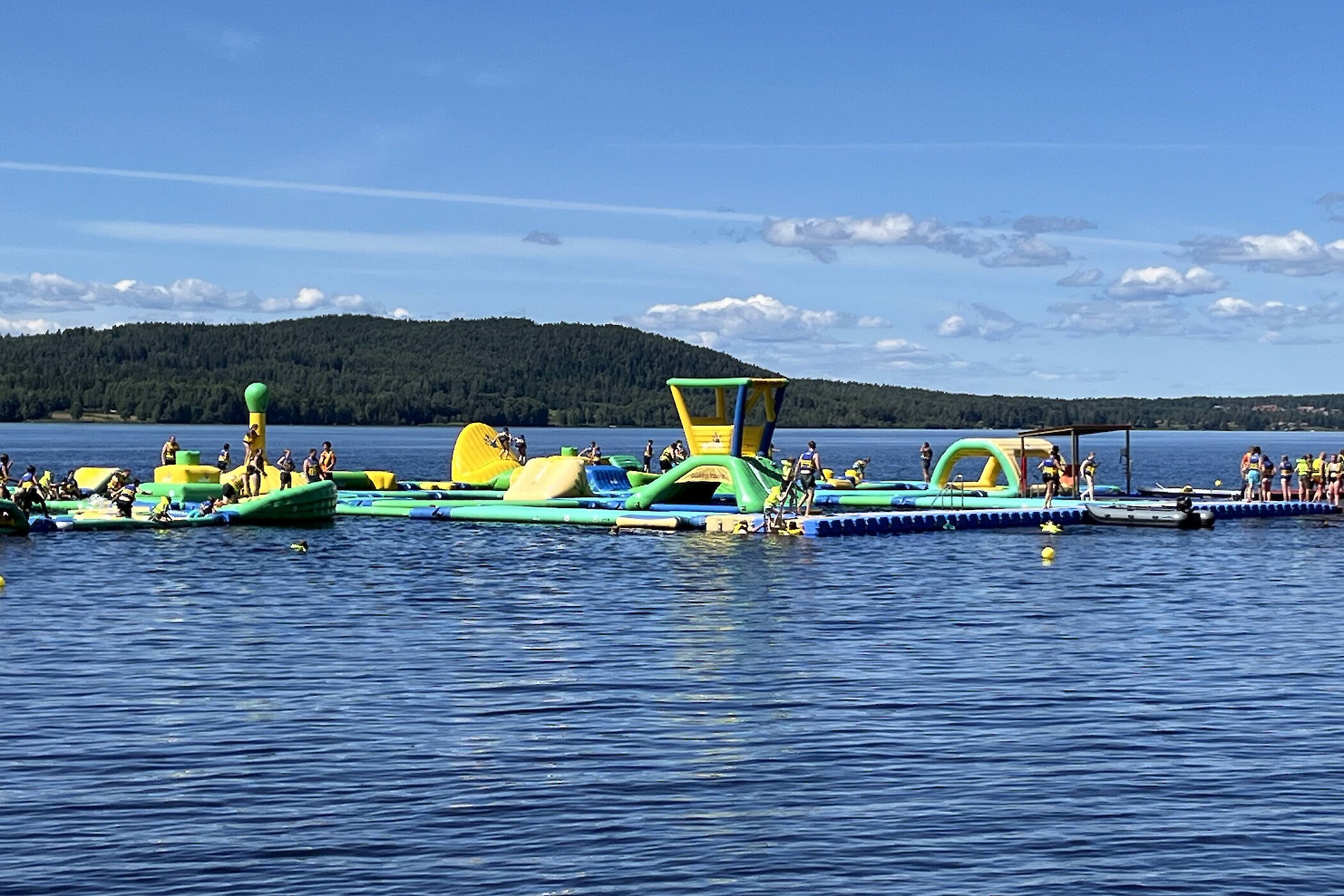 De wipeout-baan in het meer Siljan.